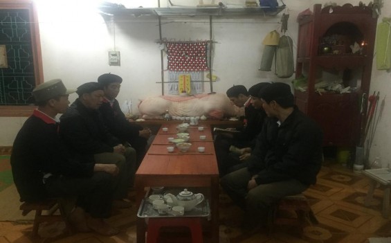 Ảnh 72 Đọc sách trong lễ trả ơn Bàn Vương Nguồn Vũ Thị Uyên chụp tại xã 2