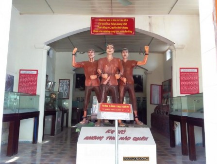 Ảnh 4 Toàn cảnh khu trưng bày của Bảo tàng Chiến sĩ cách mạng bị địch bắt 7