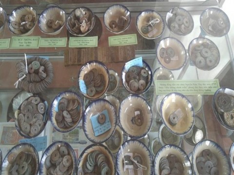 Ảnh 16 Bộ sưu tập bát và tiền đồng trưng bày tại bảo tàng Đồng Quê 6