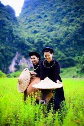 Ảnh 3 Cô gái Tày Nguồn facebook Cao Bằng nơi tôi sống Ảnh 4 Lễ ra cửa của 3