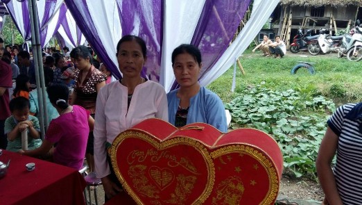 Ảnh 3 Nơi nhận tiền mừng trong đám cưới của người Mường ở xóm Mỗ 2 xã 4