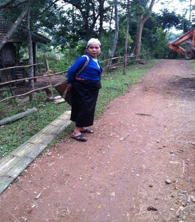 Ảnh 15 Trang phục thường này của người Mường tại xã Bắc Sơn huyện Kim 9