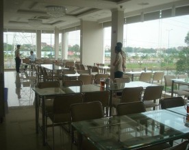 Ảnh 12 Phòng ăn tập thể Trang thiết bị phục vụ Ảnh 13 Bàn phục vụ Ảnh 12