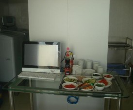 Ảnh 13 Bàn phục vụ Ảnh 14 Xe đẩy phục vụ Ảnh 15 Tủ giữ nhiệt thức ăn 13