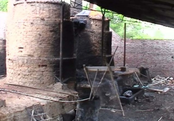 Hình 3 1 Một số hình ảnh về cơ sở tái chế CTNH trái phép bị phát hiện 2