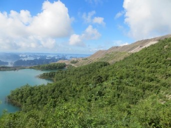 Hình 3 10 Cải tạo phục hồi môi trường bãi thải mỏ than Đèo Nai Để chống 2