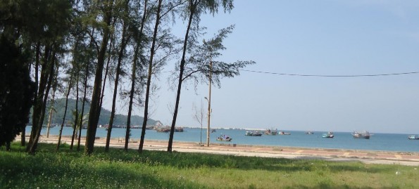 Bãi biển Nam Hải Con đường tình yêu cạnh bãi biển Nam Hải Phương tiện di 15
