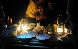 Tổ chức tiệc BBQ tại bờ biển Tuyến tham quan – nghỉ dưỡng Tượng đài Bác 6