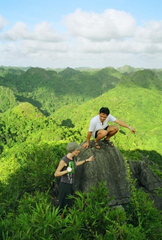 Du lịch leo núi khám phá thiên nhiên Cọ Hạ long – loài mới phát hiện Voọc 1