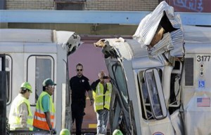 Mỹ 2013 Hôm 30 9 2013 hai tàu điện ngầm của Mỹ đ đâm vào nhau tại Chicago 10