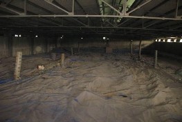 Hình 6 Hầm chôn lấp CTNH d Hóa rắn bê tông hóa Công nghệ này được sử 4