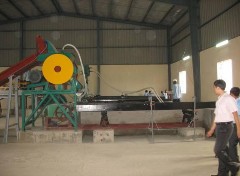 Hình 10 Dây chuyền nghiền bản mạch điện tử trái và bàn phá dỡ đơn giản 1