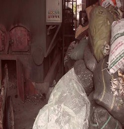 Ảnh 1 Bãi chứa than ngoài trời Ảnh 2 Khu vực để nguyên liệu Ảnh 3 Khu vực 2