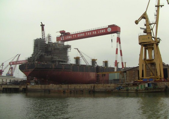 Công ty đóng tàu Hạ Long năm 2013 Cống nước thải sinh hoạt khu vực đô thi Lán 3