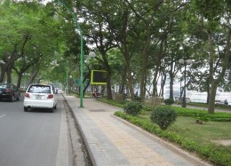 Cây xanh bóng mát ven hồ Hình 3 1 Một số hình ảnh về cơ sở hạ tầng khu vực 5