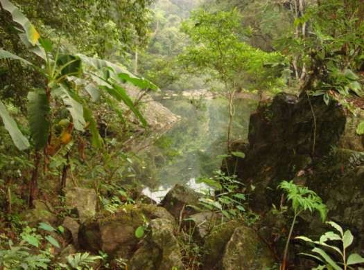 Vết tích của Tường ngăn nước chống giặc Một góc của thành đá kỳ vĩ 6