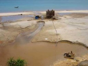 Hình 1 6 Xí nghiệp Khai thác Titan Cửa Hội Hình 1 7 Khai thác titan ven biển Cửa 6