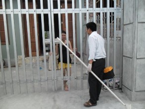 Hình ảnh hoạt động điều tra xã hội học tại khu dân cư xung quanh các hồ xử 22