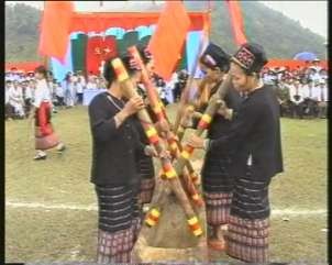 Phụ lục 5 Bảng hỏi phỏng vấn sâu Áp dụng cho 4 trưởng bản nghiên cứu và 6