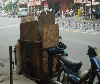 Xe tải nhẹ Ảnh chụp tại đường Sư Vạn Hạnh Q 10 4 2011 Xe máy có gắn 6