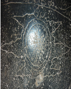 Ảnh 21 22 Trang trí hình mặt trời hoa sen trên trán bia Sùng Nghiêm tự thị 17