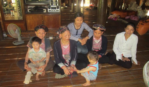 H6 Phụ nữ Dao Quần Trắng Ảnh Đỗ Văn Kiên H7 Sinh hoạt gia đình H8 Cô dâu 8