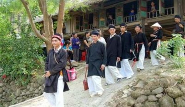 H9 Đoàn đi đón dâu Ảnh Thanh Chi H10 Trang điểm cô dâu Ảnh Thanh Chi H11 1