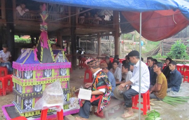 H16 Cấp nhà se cho vong cố trong lễ chay Ảnh Đỗ Văn Kiên 10