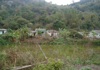 Hình 9 Một góc thôn Bản Thẩu cũ Hình 10 11 12 Thôn 9