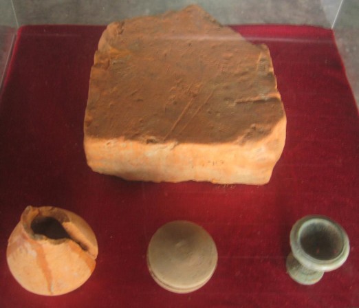 Bản ảnh 15 Một số hiện vật thu được tại tháp Phú Diên Nguồn Tác giả 2