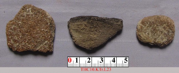 Bản ảnh 63 Mảnh gốm thô phát hiện tại thành cổ Hóa Châu Nguồn Tác giả 5