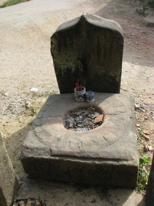 Bản ảnh 79 Mặt sau bia Phú Lương Quảng Thành Quảng Điền Nguồn Tác giả 5