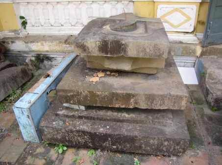 Bản ảnh 93 Yoni Vân Trạch Hòa ba bậc phía dưới Nguồn Tác giả 8