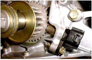 Động cơ EFI diesel kiểu ống phân phối 1CD FTV dùng cảm biến vị trí trục 4