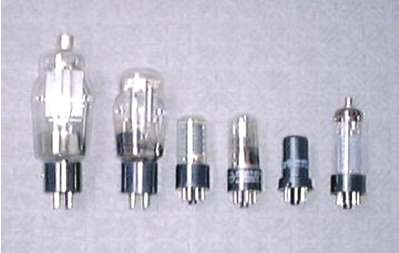 Hình 1 3 Đèn điện tử ENIAC Electronic Numerical Integrator and Computer là máy tính 3