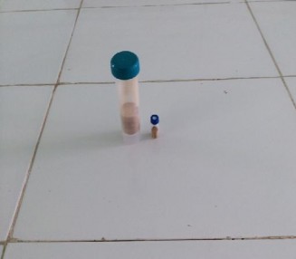 Hình 5 Hỗn hợp glucosid Hình 6 Steviosid Hình 7 Lá Cỏ Ngọt nghiền nhỏ Hình 8 Dung 5