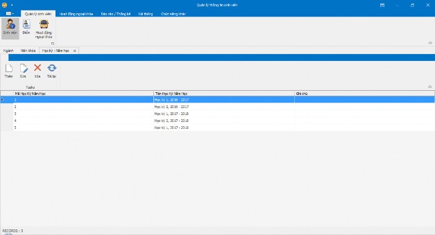 Hình 28 Form quản lý h c kỳ năm h c II 5 Quản lý lớp Mục đích Form dùng 4