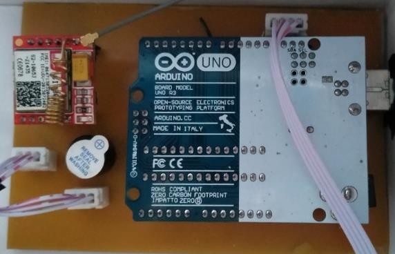 Hình 4 5 Board mạch lớp trên 4 4 THI CÔNG MÔ HÌNH Sau khi kiểm tra mạch hoạt 5