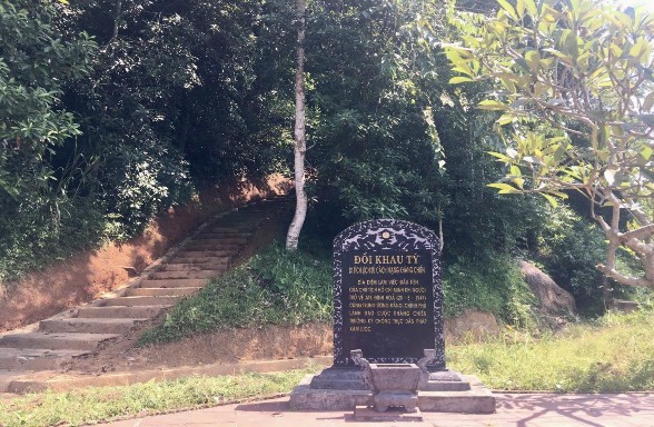 Hình 4 11 Di tích Đồi Khau Tý Nằm ở xã Điềm Mặc huyện Định Hóa Tỉnh 1