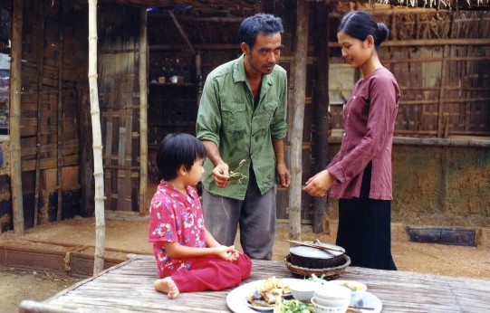 Tư Hậu Hình 4 Ba Đô trong phim Cánh đồng hoang Hình 5 Tâm trong phim Đời cát 6