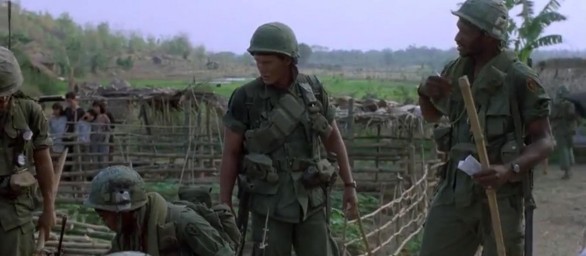 Hình 10 Chị Vân trong phim Nổi gió Hình 11 Chị Dịu trong phim Vĩ tuyến 17 ngày 4