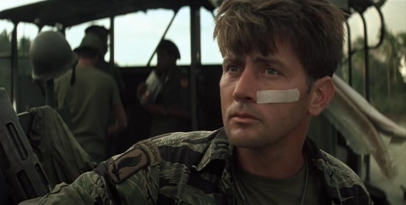Hình 15 Đại úy Willard trong phim Giờ tân thế Apocalypse Now Hình 16 Lính mũ 9