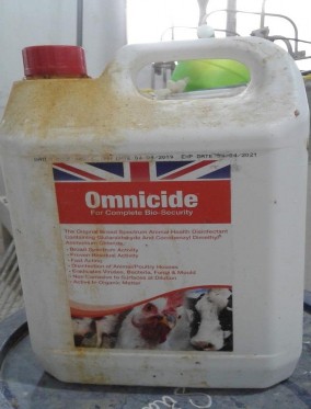 Hình 9 Thuốc sát trùng Hình 10 Cồn Han Iodine10 Hình 11 Thuốc Oxytocin 5