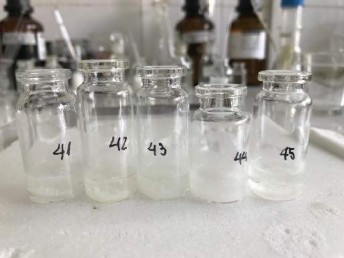 Hình 3 17 Chất tinh sạch LĐB trái và sắc kí bản mỏng của vernonioside E LĐB 1