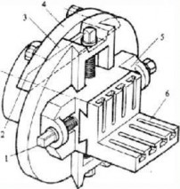 Hình 6 4 Đồ gá mâm hoa và ke điều chỉnh để gá đặt chi tiết hộp Định 6