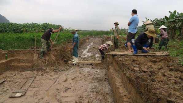 Ảnh 106 Quang cảnh khai quật hố 20 CQ TS1 Nguồn Lê Thị Liên Ảnh 107 Mặt 9