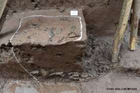 Ba 06 Di tích móng cột thời Đại La 12 VH G02 L08 MT303 Ba 07 Di tích móng cột thời 12