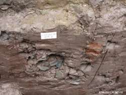 Ba 12 Di tích móng cột thời Đại La 12 VH G01 MT175 Ba 13 Di tích móng cột thời 22