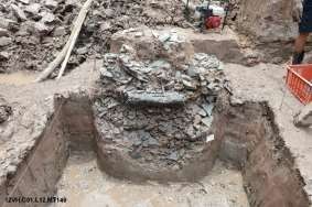 Ba 12 Di tích móng cột thời Đại La 12 VH G01 MT175 Ba 13 Di tích móng cột thời 23