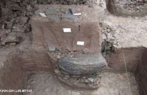 Ba 01 Di tích móng cột thời Đại La 12 VH G01 L09 MT137 Ba 02 Di tích móng cột thời 3